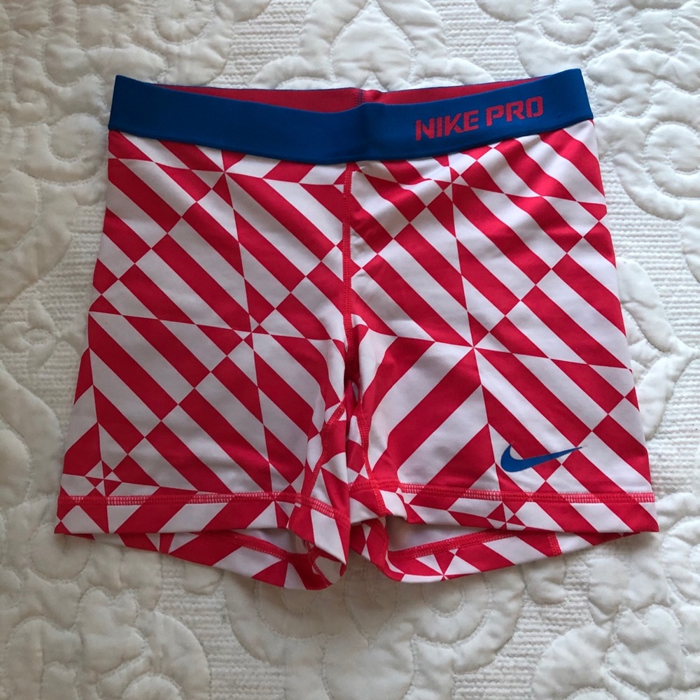 Women’s Nike Pros